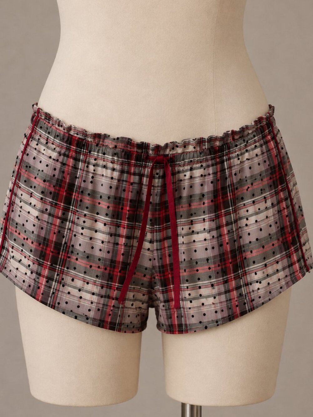 New Victoria’s Secret VS pj Shorts Medium M Christmas gift red plaid pajama